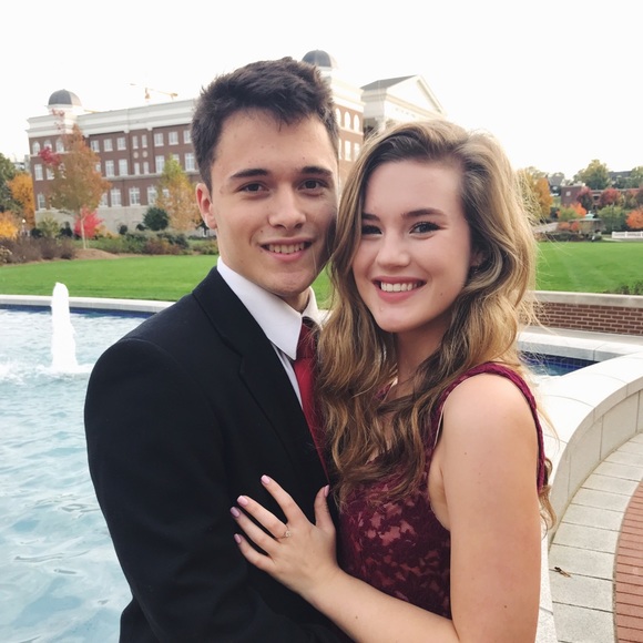 Meet your Posher, Emily - Picture 1 of 1